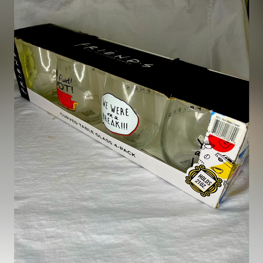 Friends The Television Series Curve Table Glass 4 Pack Glassware Set